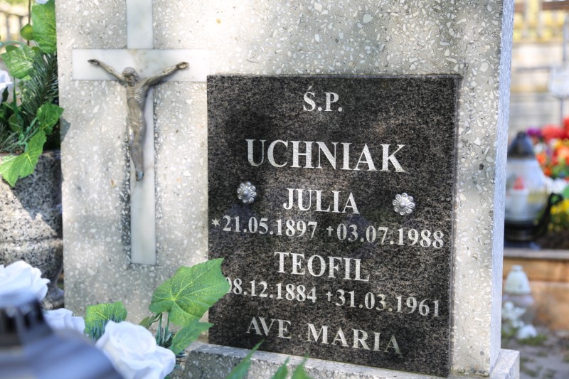 Julia Uchniak 1897 Stegna - Grobonet - Wyszukiwarka osób pochowanych