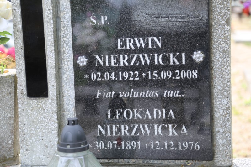 Erwin Nierzwicki 1922 Stegna - Grobonet - Wyszukiwarka osób pochowanych