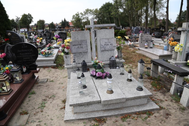 Grób Antonina Pawlak